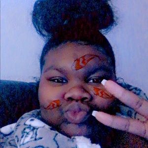 Meet your Posher, Iyanna